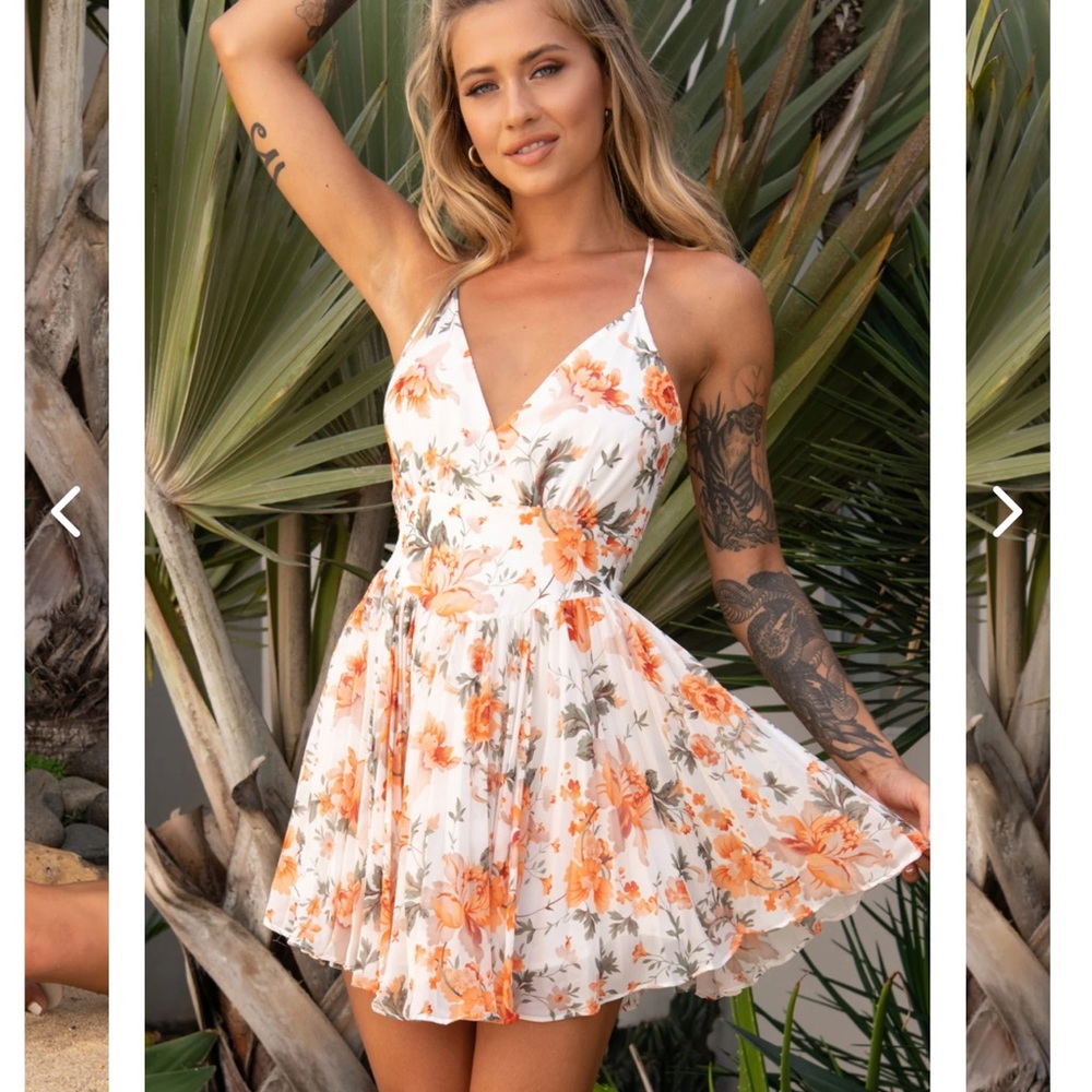 Selfie Leslie White Floral Spaghetti-Strap Sundress with Orange Flowers